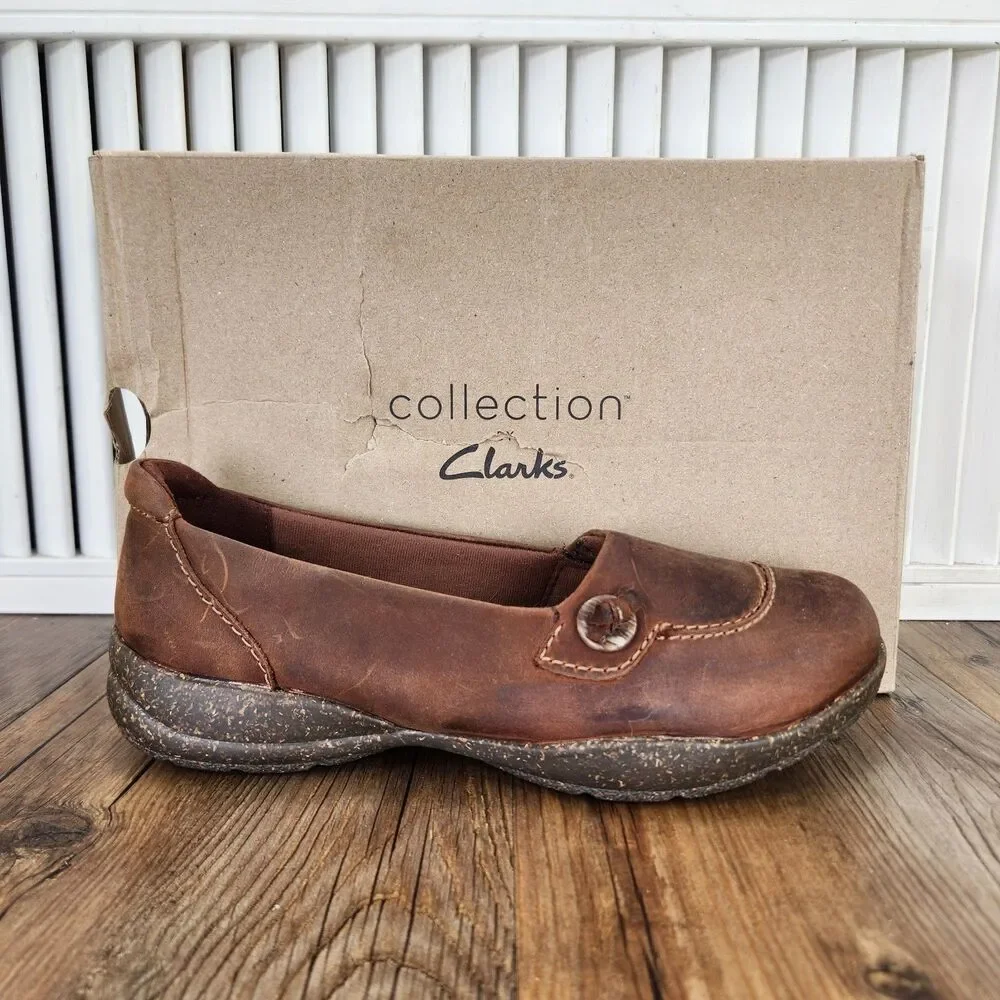 Clarks Roseville Sky Loafers Womens Size 8 Wide Mahogany Leather Slip On Shoes